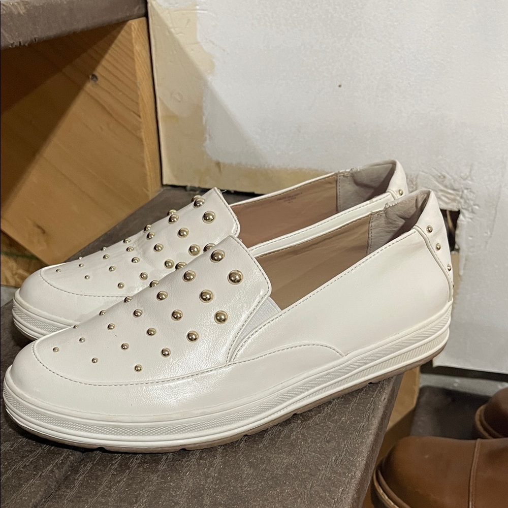 Adrienne Vittadini White and Gold Studded Flats - Picture 2 of 8